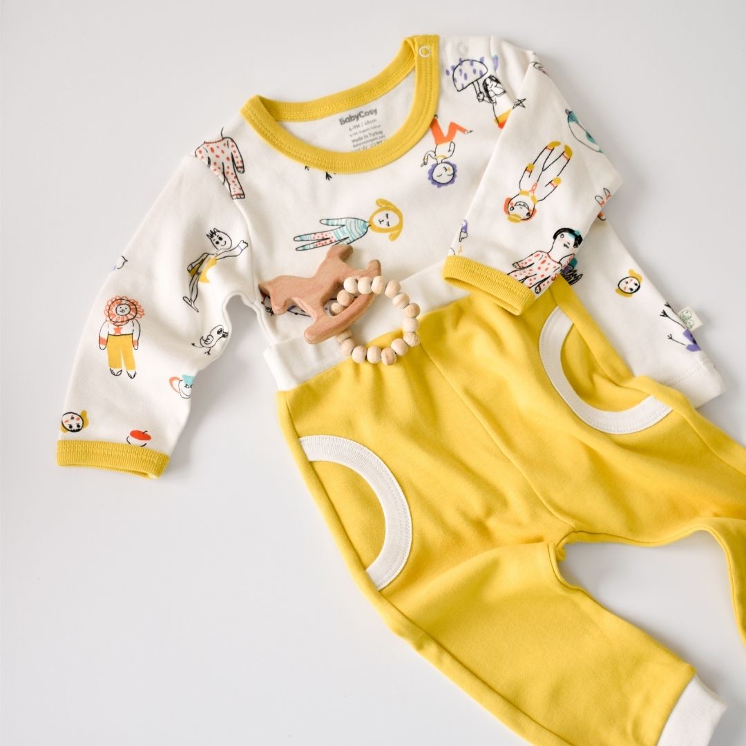 WORLD BABIES Pants and T-shirt set in 100% organic cotton