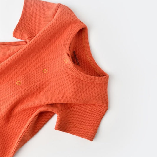 WAFFLE Short-sleeved romper in 100% Organic Cotton