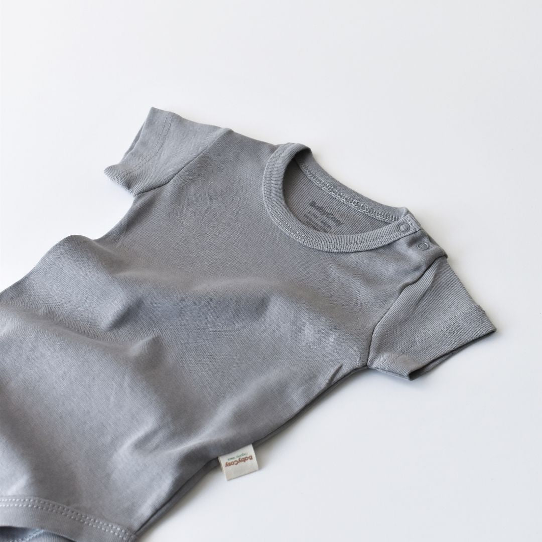 BASIC BODY a maniche corte in 100% cotone organico