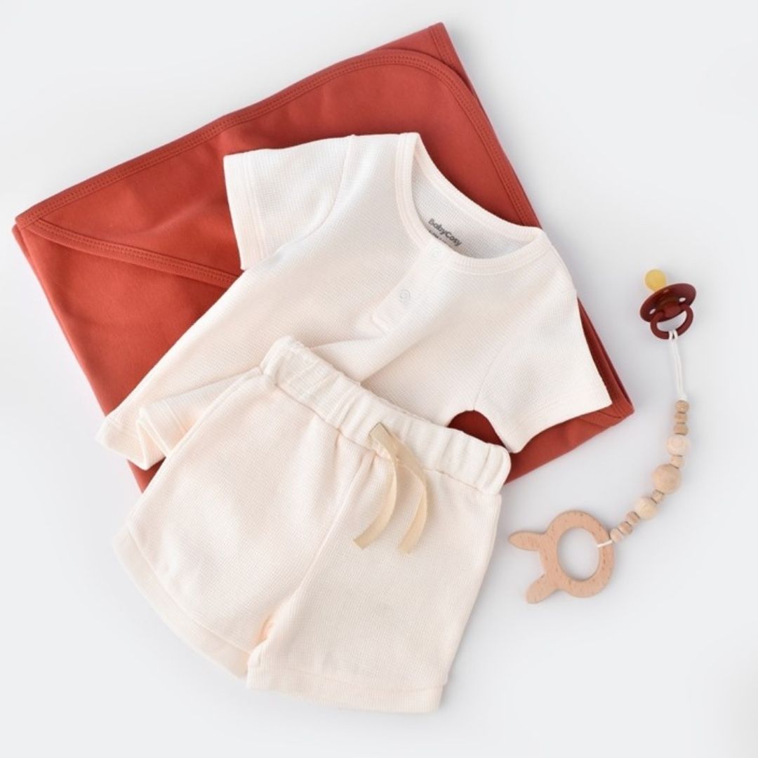 WAFFLE SET Shorts und Kurzarm-T-Shirt aus 100 % Bio-Baumwolle